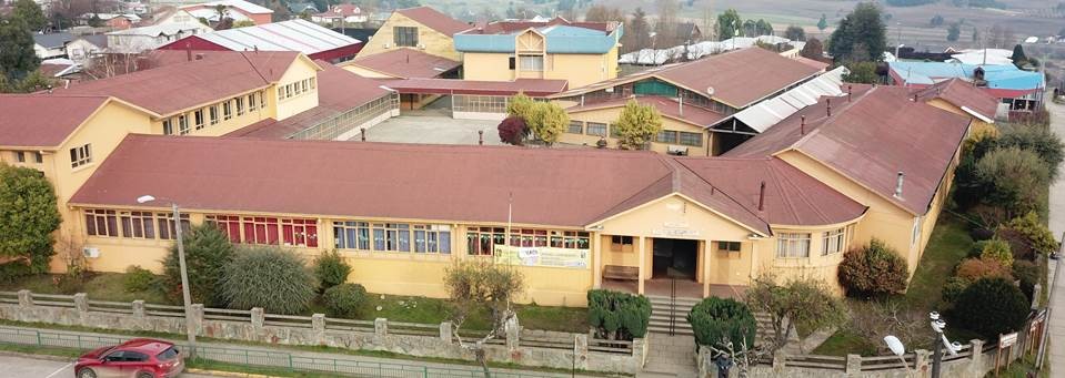 Vista aérea del Colegio Balmaceda Futrono